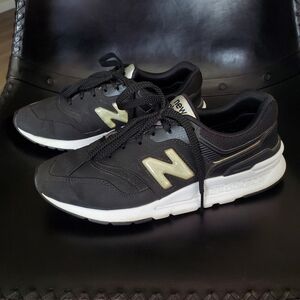 New Balance 997H sneakers Size 7.5